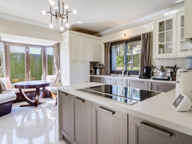 5 Schlafzimmer Villa in Estepona