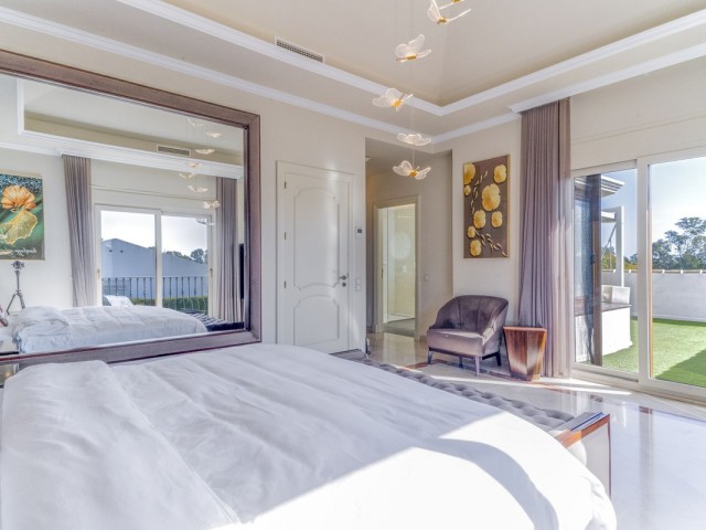 5 Schlafzimmer Villa in Estepona