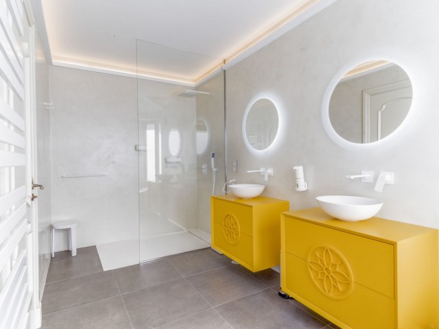 5 Schlafzimmer Villa in Estepona