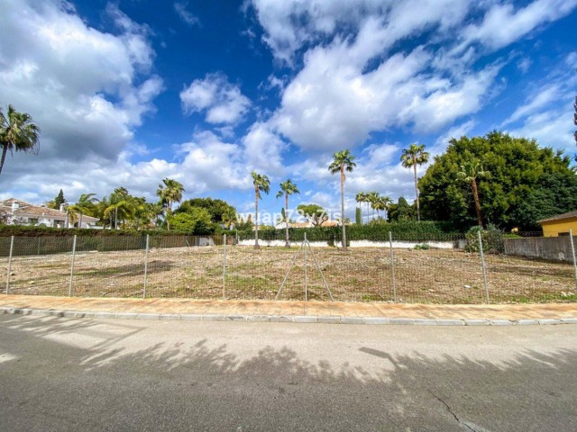 Terreno en Guadalmina Baja