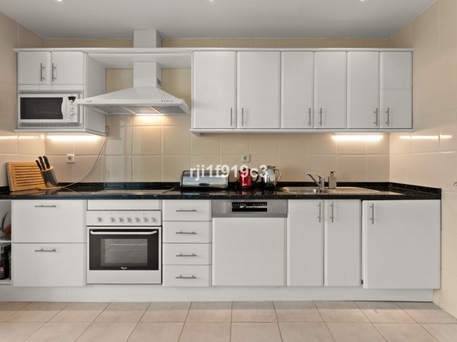 Appartement avec 3 Chambres  à Elviria