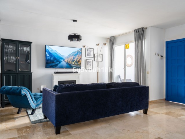 4 Schlafzimmer Reihenhaus in Nueva Andalucía