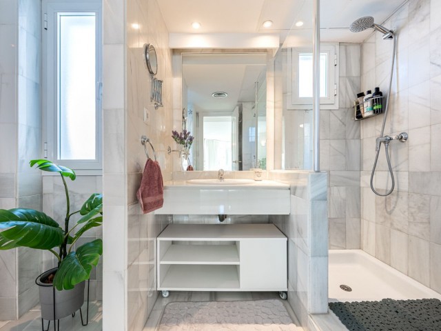 2 Soveroms Leilighet i Nueva Andalucía