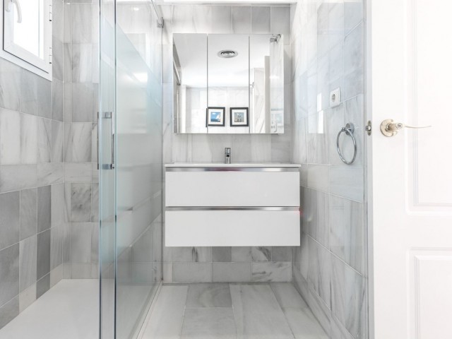 2 Soveroms Leilighet i Nueva Andalucía