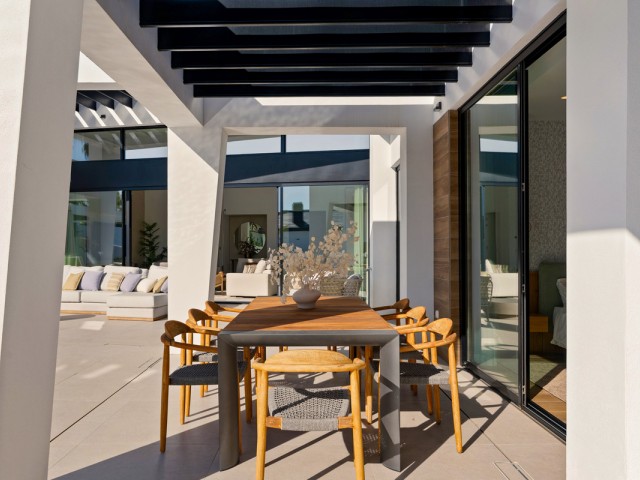 6 Schlafzimmer Villa in Nueva Andalucía