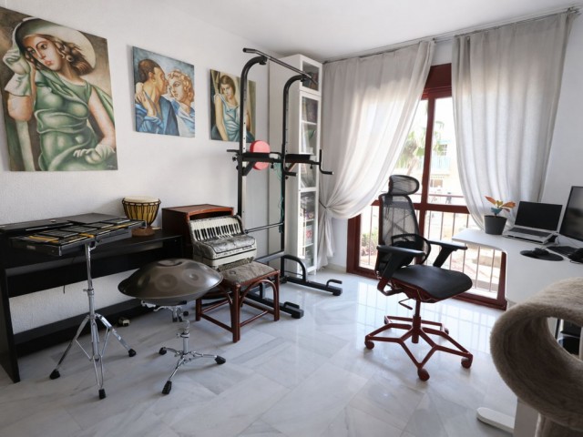 4 Bedrooms Apartment in Arroyo de la Miel