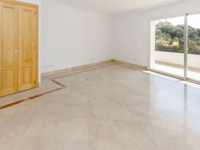 Villa avec 5 Chambres  à Los Almendros