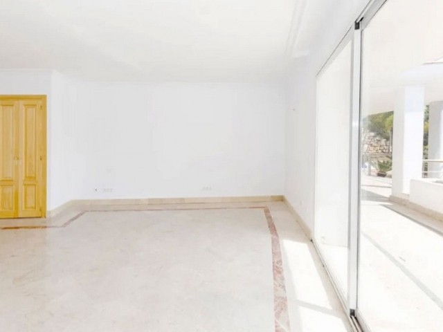 5 Bedrooms Villa in Los Almendros
