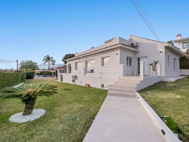 4 Schlafzimmer Villa in Elviria