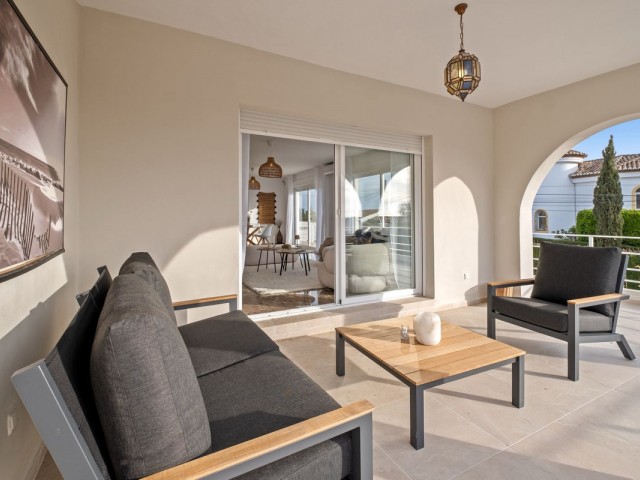 4 Bedrooms Villa in Elviria