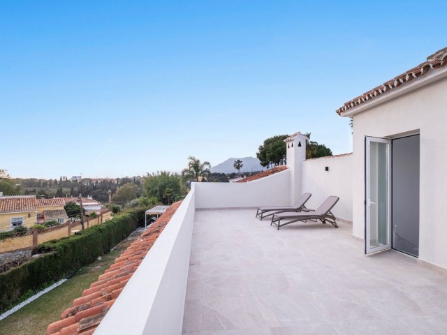 4 Makuuhuoneen Huvila Elviria