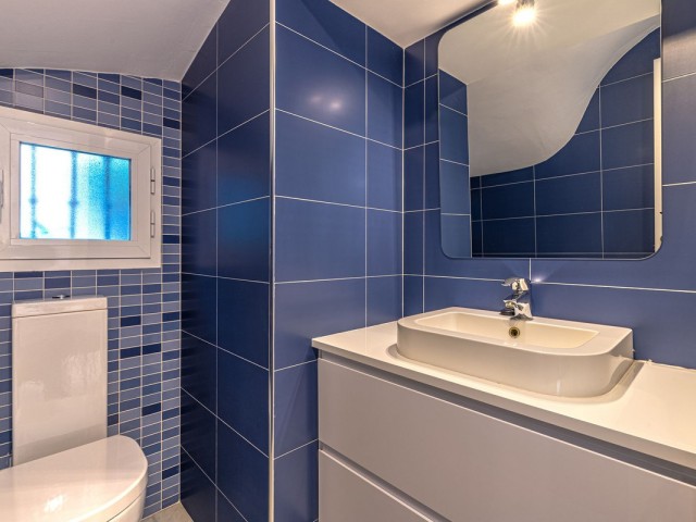 Maison mitoyenne avec 2 Chambres  à Nueva Andalucía