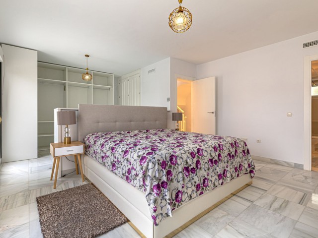 Maison mitoyenne avec 2 Chambres  à Nueva Andalucía