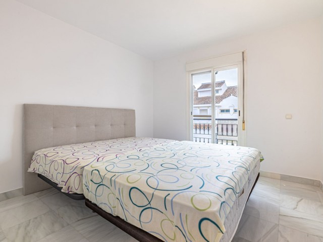 Maison mitoyenne avec 2 Chambres  à Nueva Andalucía