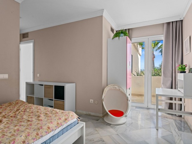 4 Makuuhuoneen Rivitalo Puerto Banús