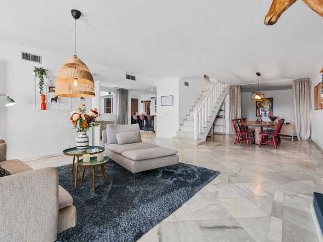 4 Makuuhuoneen Rivitalo Puerto Banús