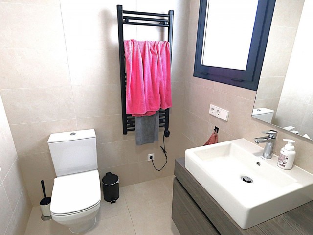 2 Slaapkamer Appartement in Carvajal