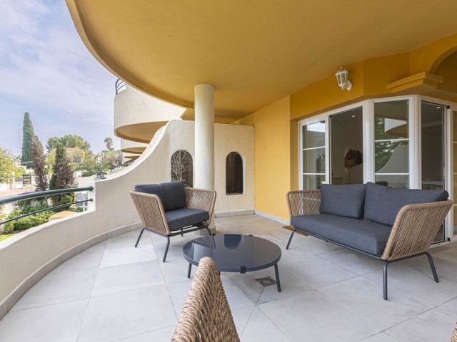 2 Schlafzimmer Apartment in Nueva Andalucía