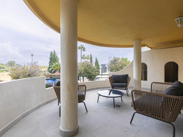 2 Schlafzimmer Apartment in Nueva Andalucía