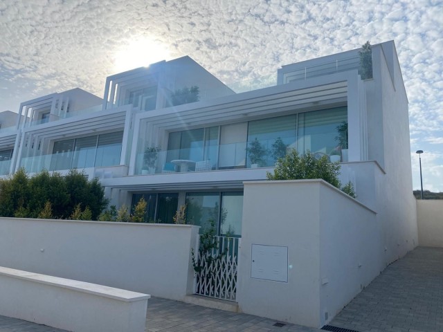 Maison mitoyenne avec 3 Chambres  à Sotogrande
