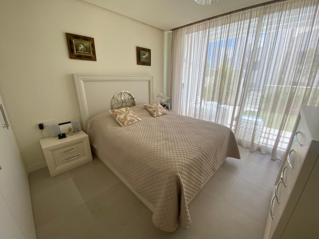 Maison mitoyenne avec 3 Chambres  à Sotogrande