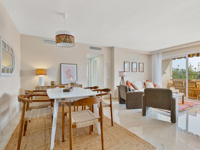 2 Schlafzimmer Apartment in Nueva Andalucía