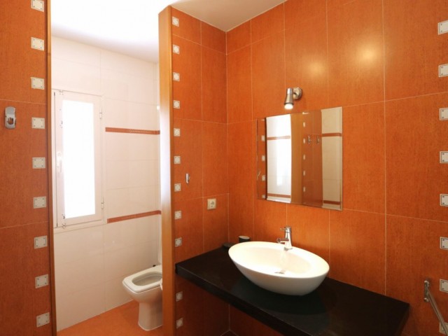 Adosado con 3 Dormitorios  en Torreblanca