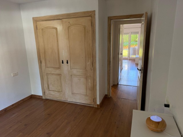 Appartement avec 4 Chambres  à Calahonda