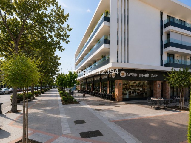 Apartamento con 4 Dormitorios  en San Pedro de Alcántara