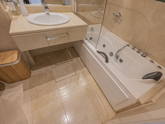 3 Schlafzimmer Apartment in Nueva Andalucía