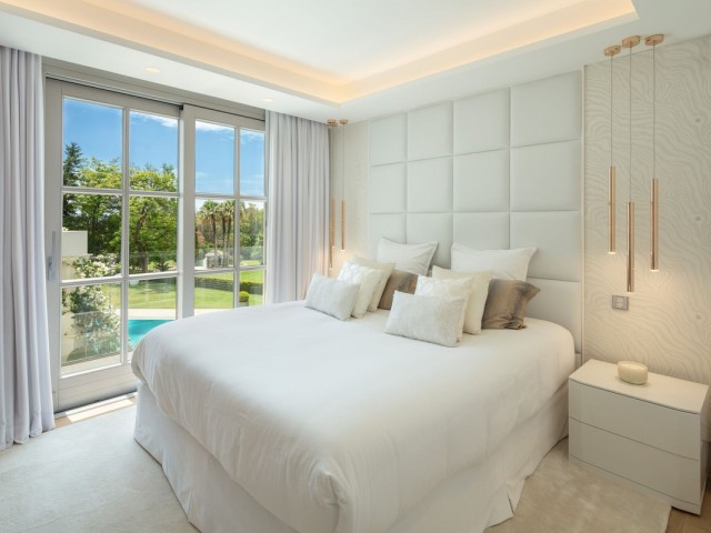 6 Schlafzimmer Villa in Nueva Andalucía