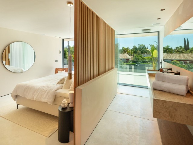 4 Makuuhuoneen Huvila Marbella