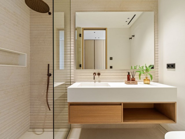 5 Makuuhuoneen Huvila Marbella