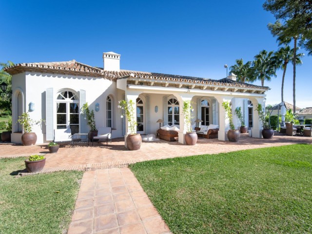 5 Makuuhuoneen Huvila Marbella