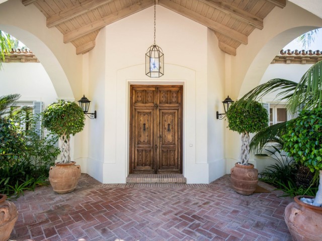 5 Makuuhuoneen Huvila Marbella