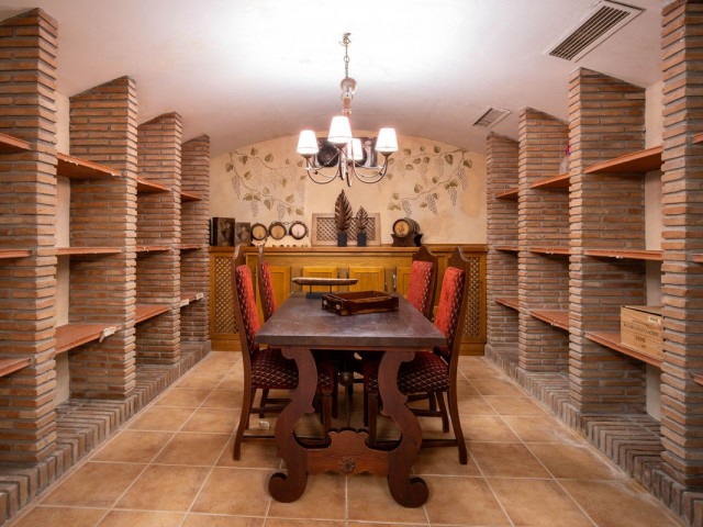 5 Makuuhuoneen Huvila Marbella