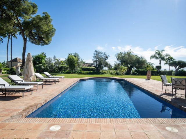 5 Makuuhuoneen Huvila Marbella