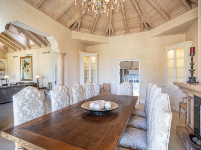 5 Makuuhuoneen Huvila Marbella