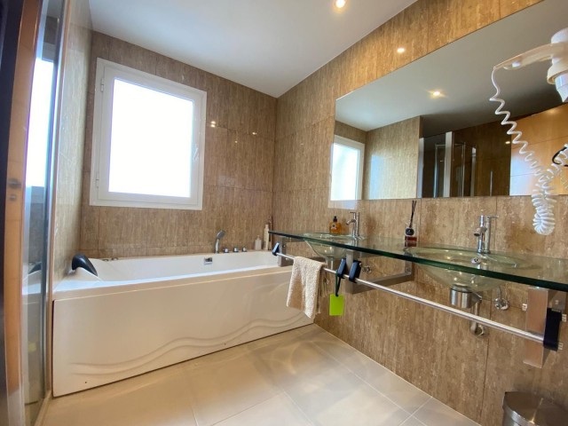 3 Schlafzimmer Reihenhaus in Estepona