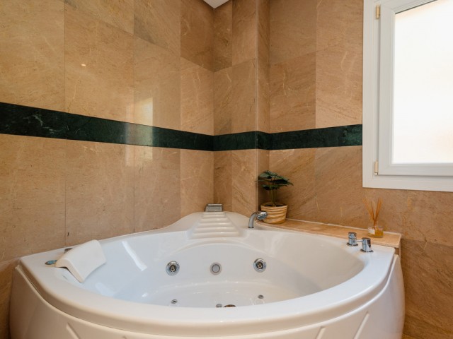 3 Schlafzimmer Apartment in Nueva Andalucía