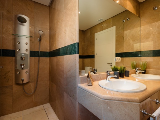 3 Schlafzimmer Apartment in Nueva Andalucía