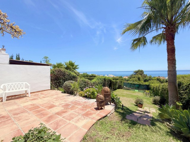 3 Bedrooms Villa in Estepona