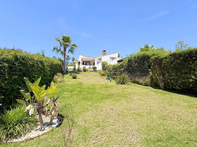 3 Bedrooms Villa in Estepona