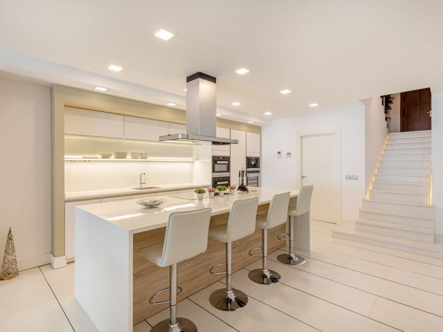 3 Schlafzimmer Apartment in Puerto Banús