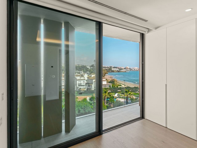 4 Makuuhuoneen Huoneisto Estepona