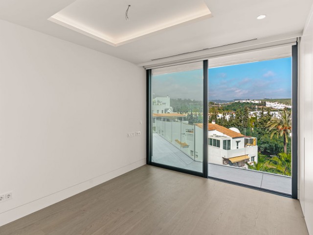 4 Makuuhuoneen Huoneisto Estepona