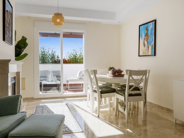 4 Schlafzimmer Apartment in Nueva Andalucía