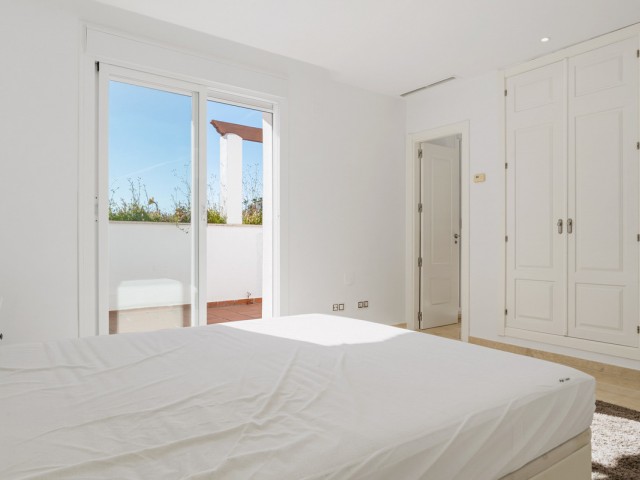 4 Schlafzimmer Apartment in Nueva Andalucía
