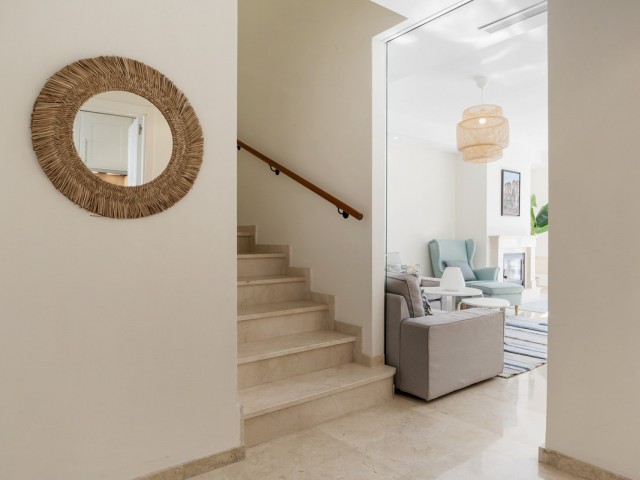 4 Schlafzimmer Apartment in Nueva Andalucía