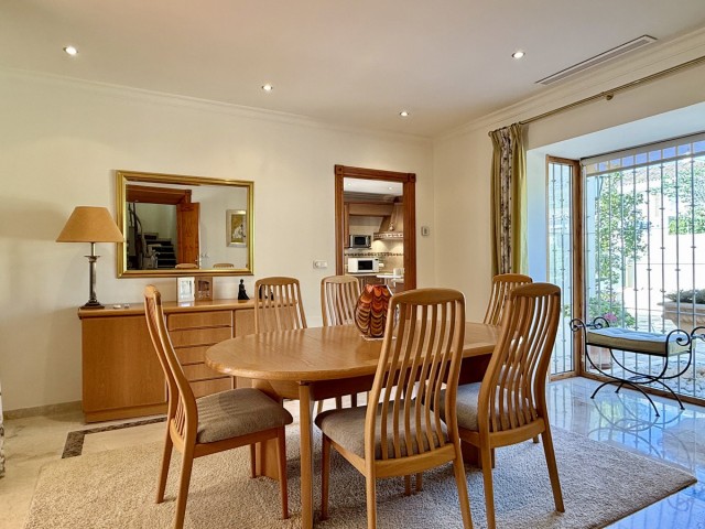 4 Schlafzimmer Villa in Estepona